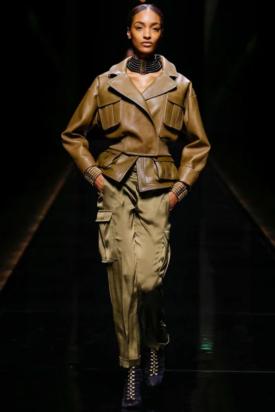 Look 1